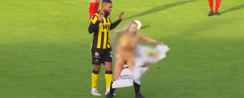 Fußball frauen nackt Nackte Frauen